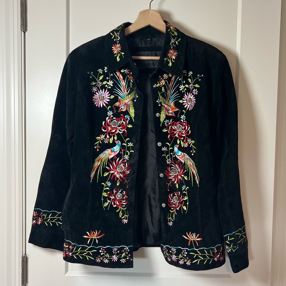 Avanti 90s Y2K Black Suede Leather Jacket w/ Embroidered Flowers & Birds 🦜